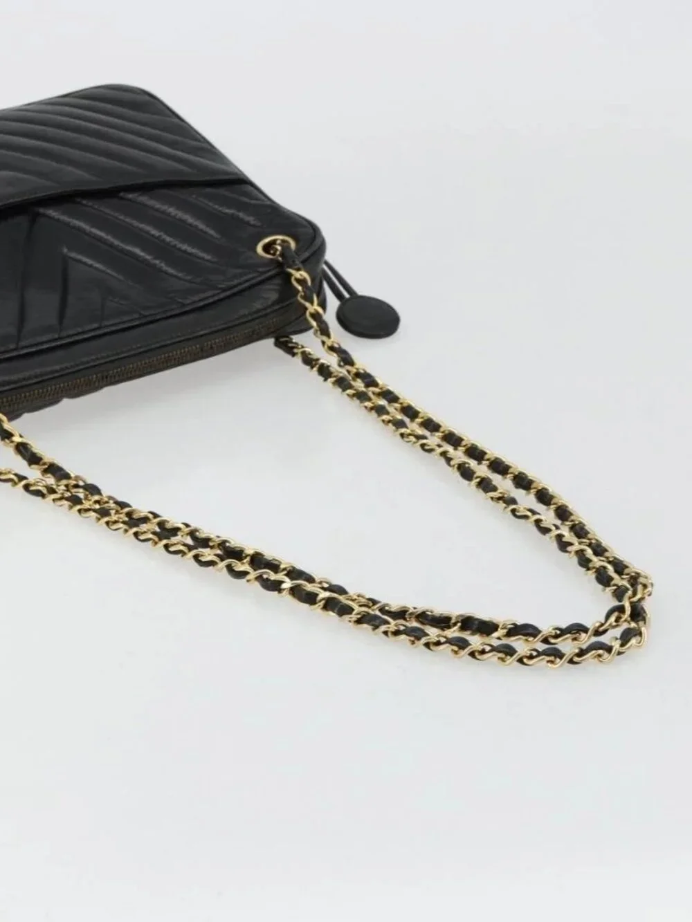 CHANEL V Stitch Chain Shoulder Bag Lamb Skin Black Gold CC Auth BA13037